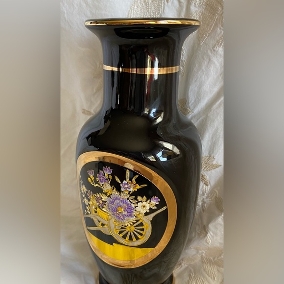 2 Ceramic Vases Between8-10”Used Condition w/24kt Art/Chokin-Beautiful/Different - Picture 6 of 16